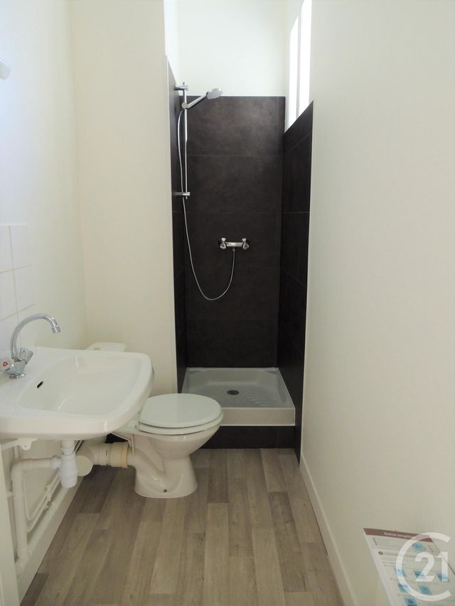 Appartement à louer - 2 pièces - 24.55 m2 - REDON - 35 - BRETAGNE - Century 21 L'Immobilière De L'Ouest Appartement à louer - 2 pièces - 24.55 m2 - REDON - 35 - BRETAGNE - Century 21 L'Immobilière De L'Ouest