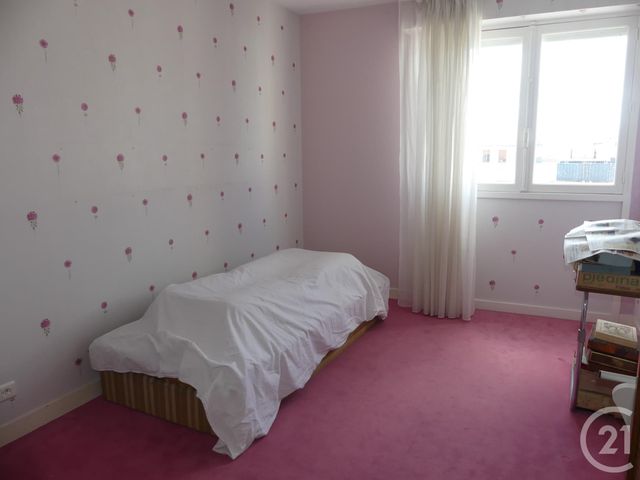 Appartement T4 à vendre - 4 pièces - 108.0 m2 - REDON - 35 - BRETAGNE - Century 21 L'Immobilière De L'Ouest Appartement T4 à vendre - 4 pièces - 108.0 m2 - REDON - 35 - BRETAGNE - Century 21 L'Immobilière De L'Ouest