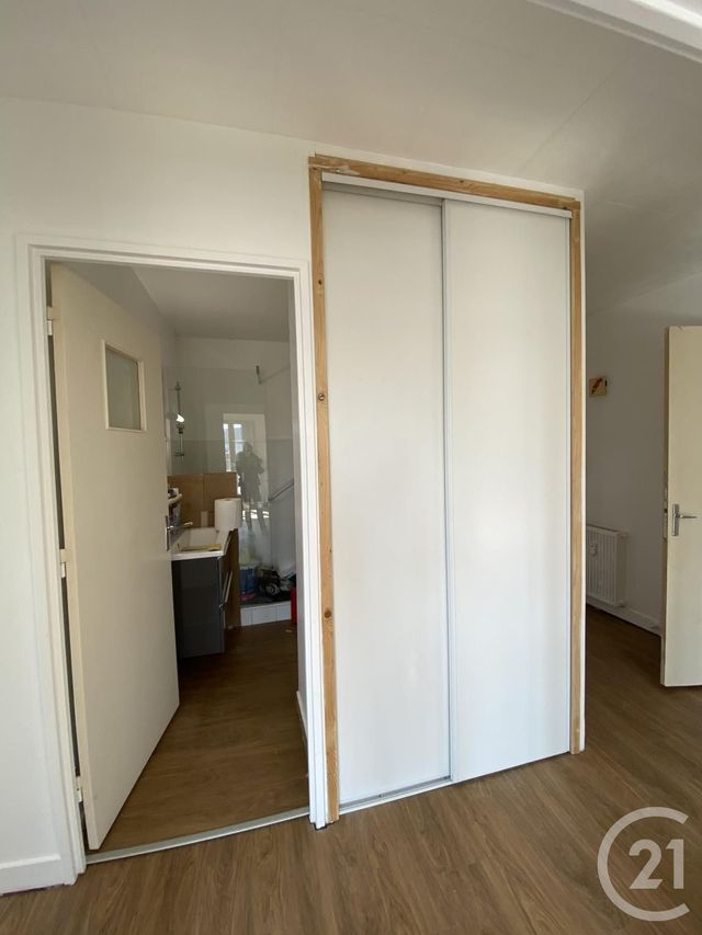 Appartement F3 à vendre - 3 pièces - 70.62 m2 - REDON - 35 - BRETAGNE - Century 21 L'Immobilière De L'Ouest Appartement F3 à vendre - 3 pièces - 70.62 m2 - REDON - 35 - BRETAGNE - Century 21 L'Immobilière De L'Ouest