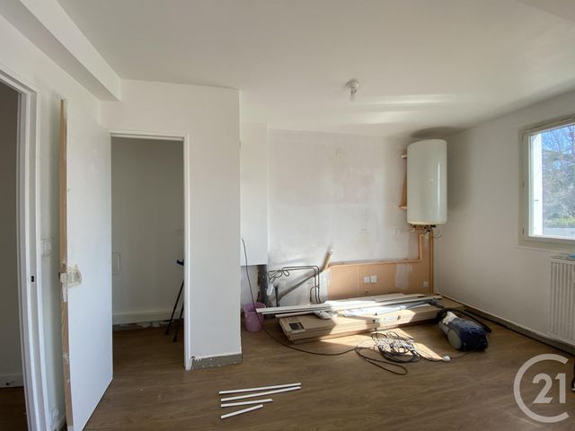 Appartement F3 à vendre - 3 pièces - 70.62 m2 - REDON - 35 - BRETAGNE - Century 21 L'Immobilière De L'Ouest Appartement F3 à vendre - 3 pièces - 70.62 m2 - REDON - 35 - BRETAGNE - Century 21 L'Immobilière De L'Ouest