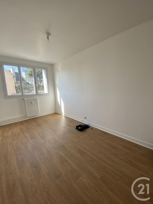 Appartement F3 à vendre - 3 pièces - 70.62 m2 - REDON - 35 - BRETAGNE - Century 21 L'Immobilière De L'Ouest Appartement F3 à vendre - 3 pièces - 70.62 m2 - REDON - 35 - BRETAGNE - Century 21 L'Immobilière De L'Ouest