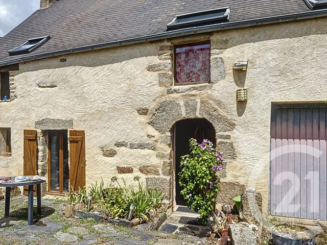 Maison à louer ST JEAN LA POTERIE