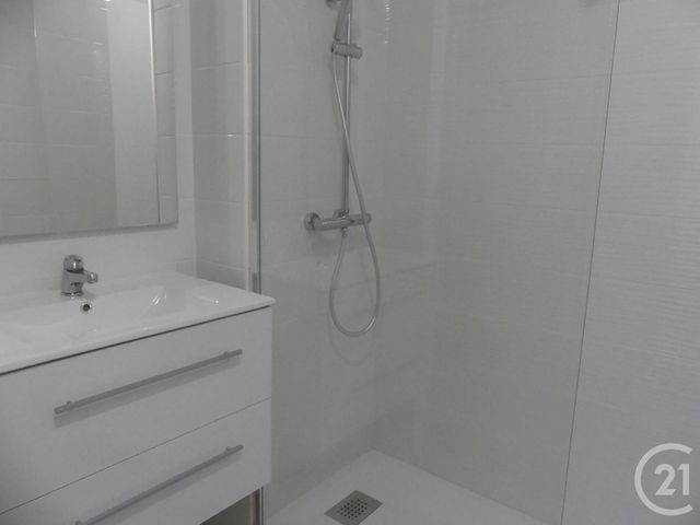 Appartement T2 à louer - 3 pièces - 62.61 m2 - REDON - 35 - BRETAGNE - Century 21 L'Immobilière De L'Ouest