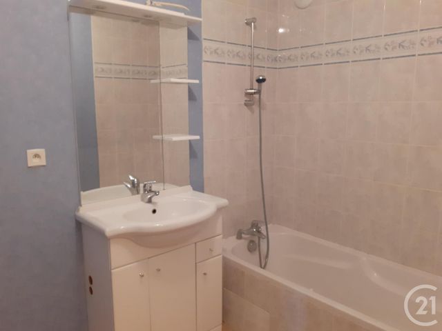 Appartement F3 à louer - 3 pièces - 72.45 m2 - ALLAIRE - 56 - BRETAGNE - Century 21 L'Immobilière De L'Ouest