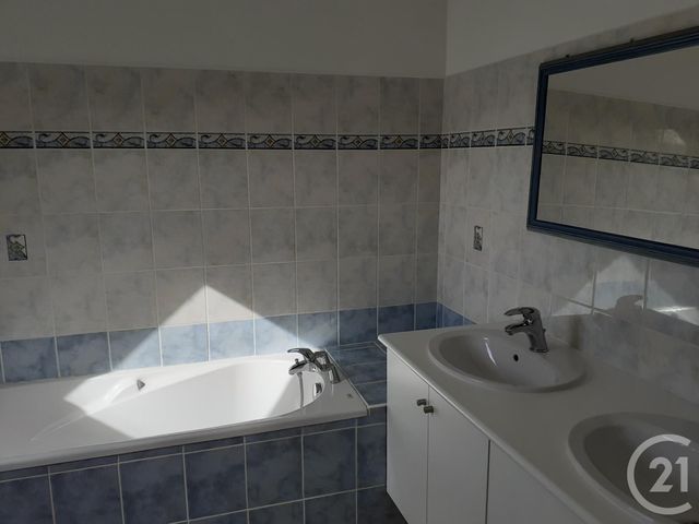 maison à louer - 5 pièces - 111.15 m2 - ST NICOLAS DE REDON - 44 - PAYS-DE-LOIRE - Century 21 L'Immobilière De L'Ouest