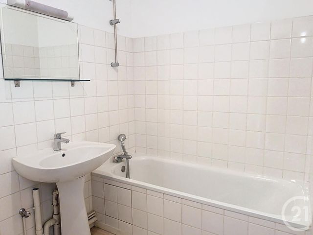 Appartement F2 à louer - 2 pièces - 47.9 m2 - REDON - 35 - BRETAGNE - Century 21 L'Immobilière De L'Ouest