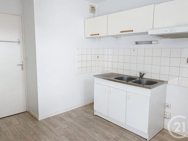 Appartement F2 à louer - 2 pièces - 47.9 m2 - REDON - 35 - BRETAGNE - Century 21 L'Immobilière De L'Ouest