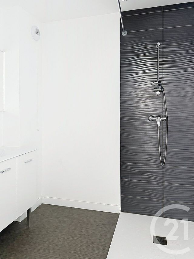 Appartement Studio à vendre - 1 pièce - 42.75 m2 - REDON - 35 - BRETAGNE - Century 21 L'Immobilière De L'Ouest