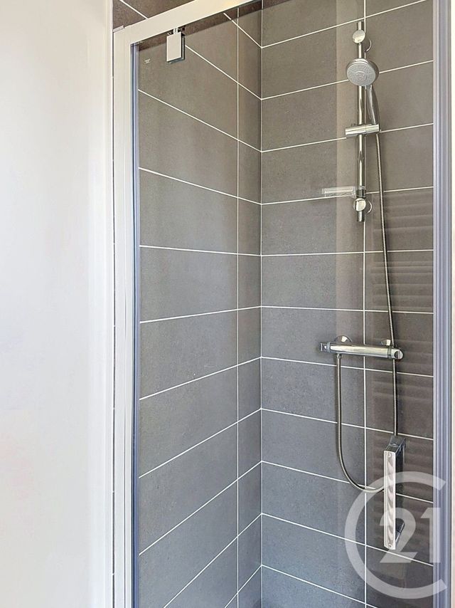 Appartement Duplex à louer - 2 pièces - 30.2 m2 - SIXT SUR AFF - 35 - BRETAGNE - Century 21 L'Immobilière De L'Ouest