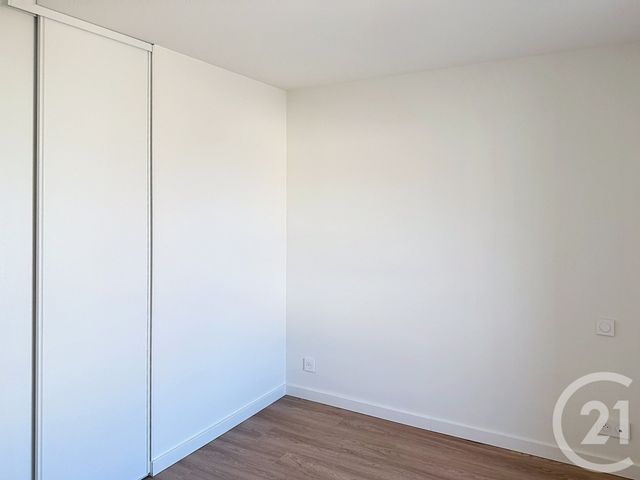 Appartement T3 à louer - 3 pièces - 43.0 m2 - SIXT SUR AFF - 35 - BRETAGNE - Century 21 L'Immobilière De L'Ouest