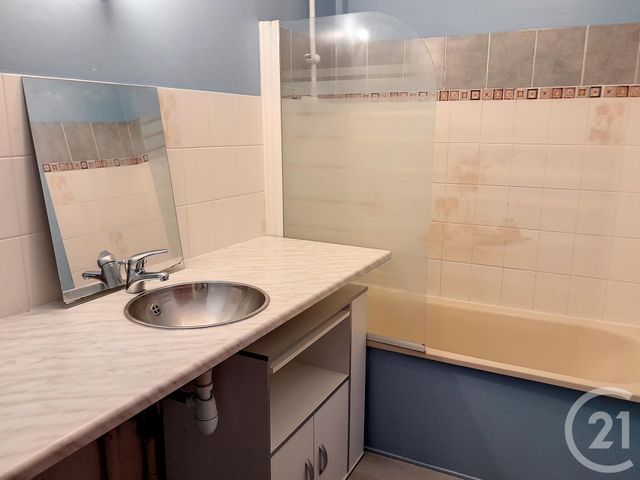 Appartement T3 à louer - 3 pièces - 72.53 m2 - REDON - 35 - BRETAGNE - Century 21 L'Immobilière De L'Ouest